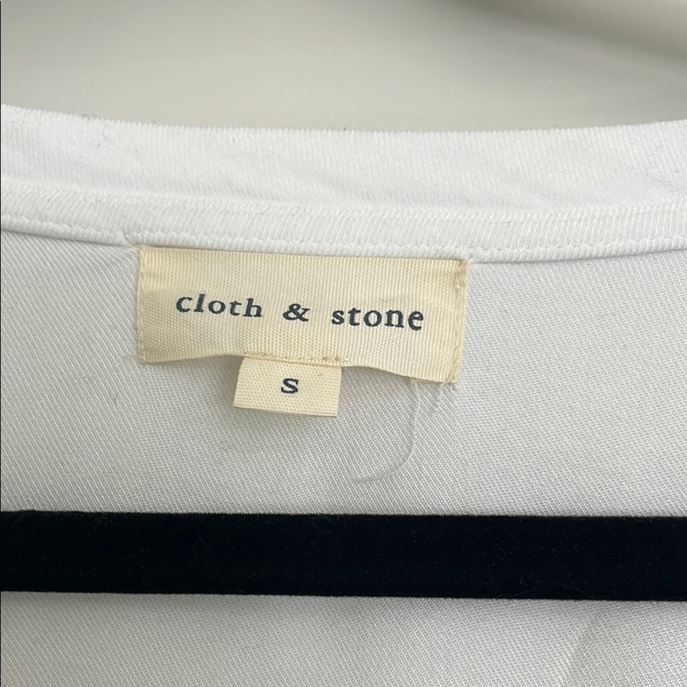 White Relaxed Asymmetrical Short Sleeve Tee - Picture 3 of 3